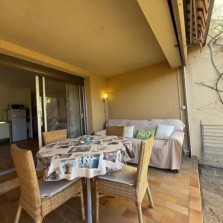T2 En Rez De Jardin , Proche De St Clair Et Commerces アパート *